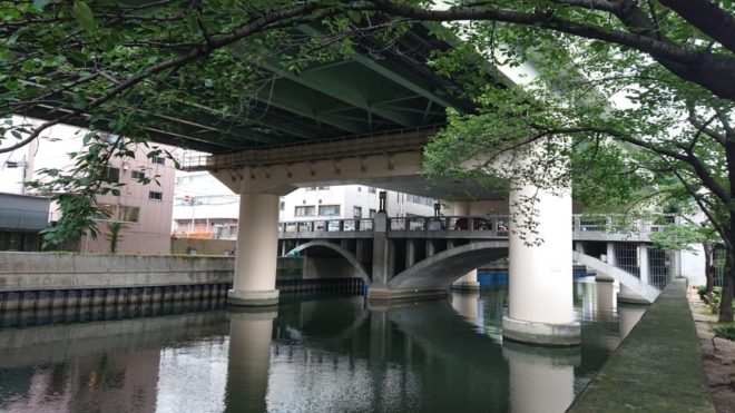 写真25．大手橋：東横堀川の上流側右岸から撮影