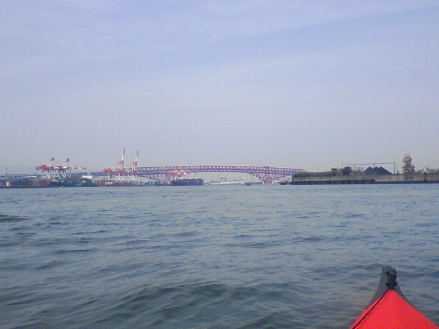 写真13．前方に見えるは港大橋
