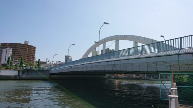 写真46．岩松橋：尻無川右岸上流側から撮影