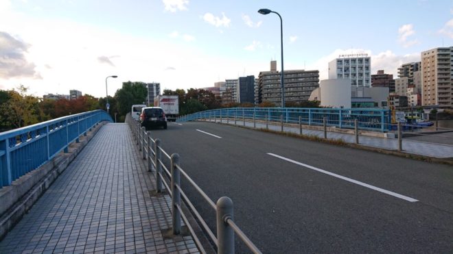 写真31．松島橋の舗装面