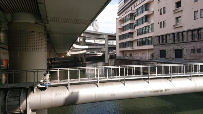 写真33．江戸橋から下流を臨む
