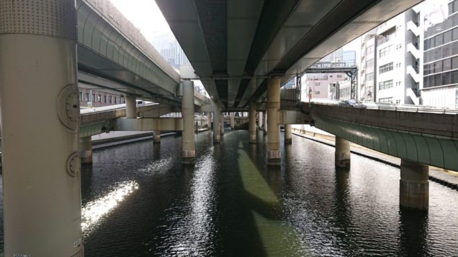 写真34．江戸橋から上流を臨む