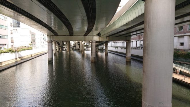 写真37．日本橋から下流を臨む