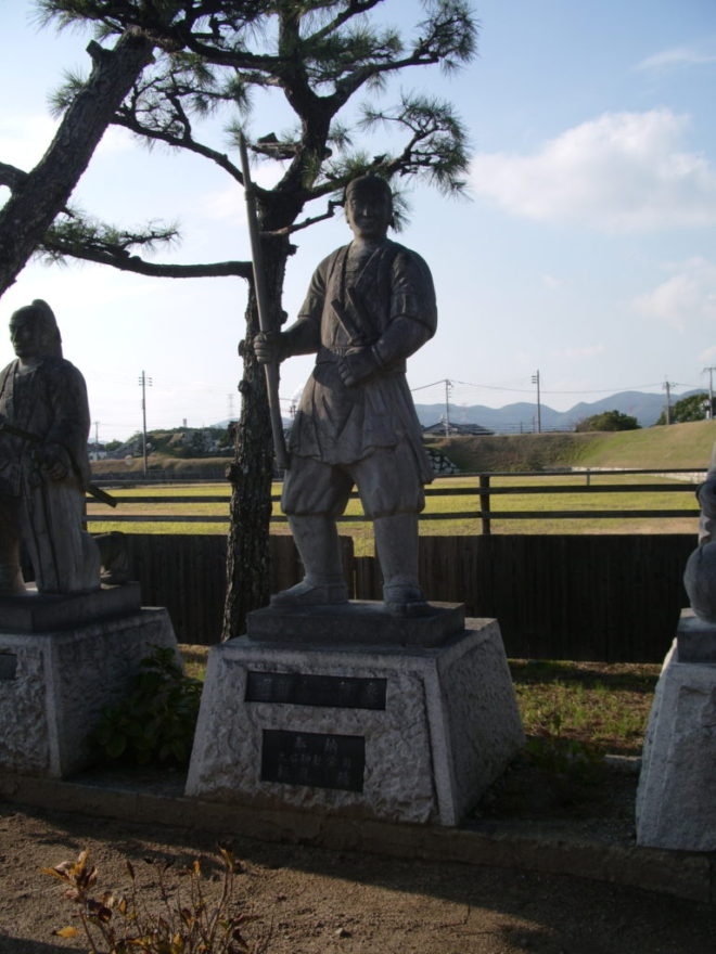 写真23．兵庫県赤穂市内にある大石神社境内の堀部安兵衛像