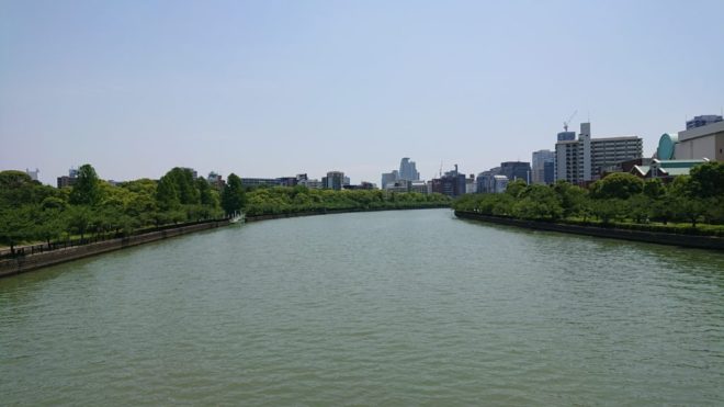 写真29．桜宮橋（銀橋）から下流を臨む