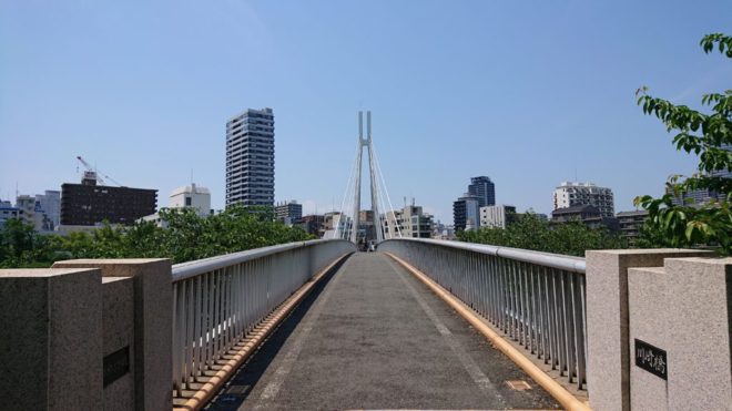 写真35．川崎橋の舗装面