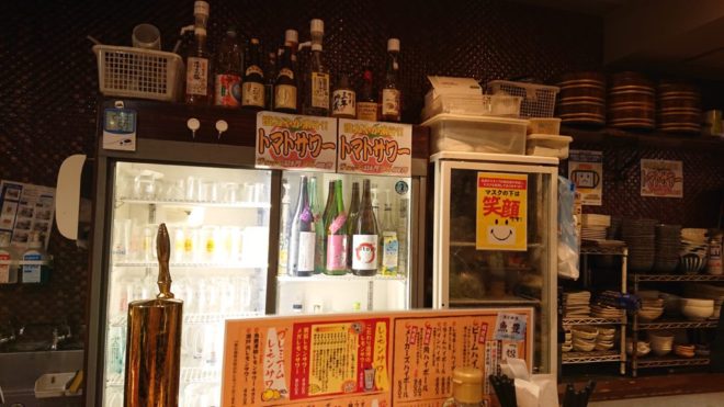 冷蔵庫に保管された日本酒の数々